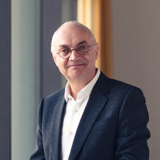 Pasfoto Luc Van den hove